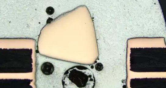 焊点内部空洞与缺陷检测